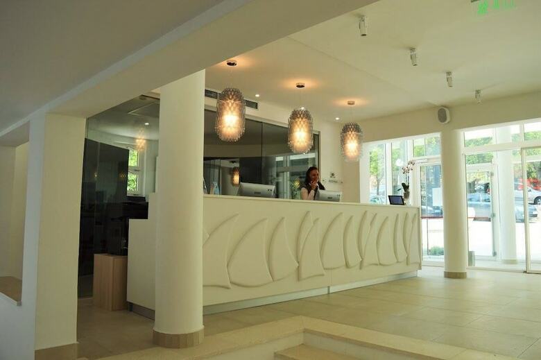 Holiday Park Rooms And Suites Bellevue