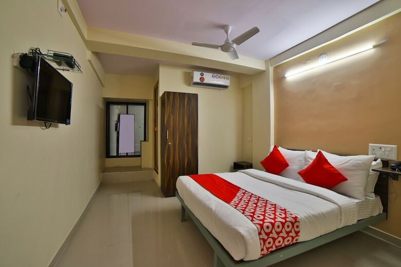 Hotel Oyo Flagship 27974 Madhuram Arcade