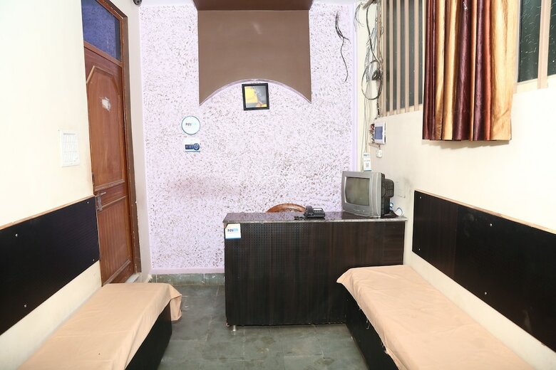 Hotel Oyo 16710 Leelas Guest House