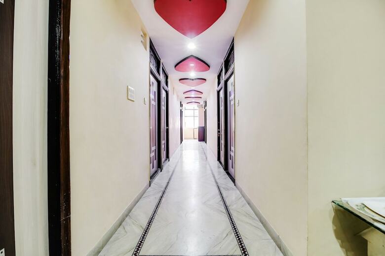 Hotel Oyo 45999 Tulsi Palace