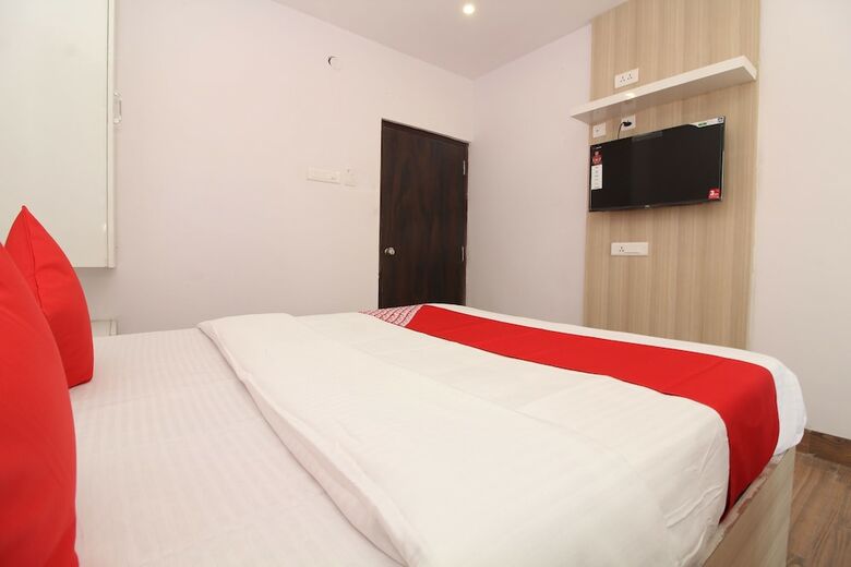 Hotel Oyo 35362 My Place S R Nagar