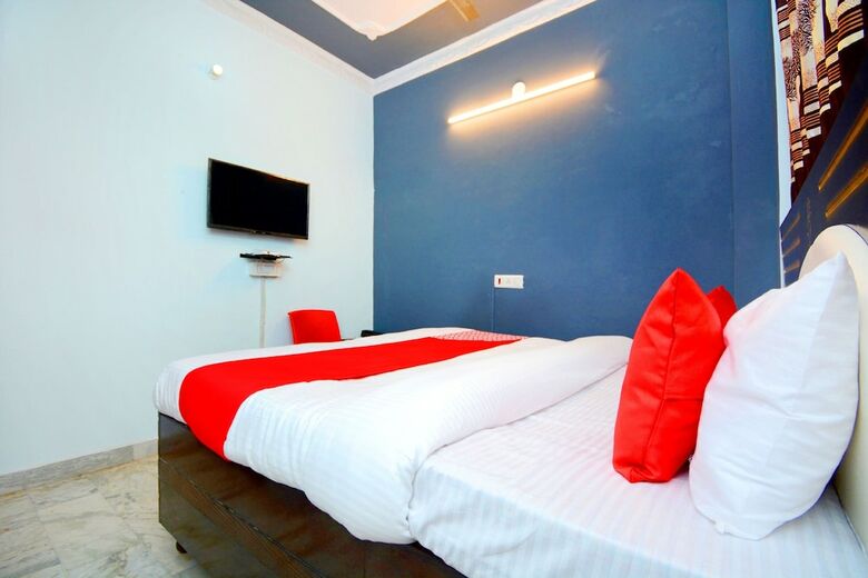 Hotel Oyo 38123 Jb Inn