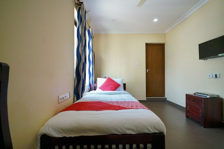 Hotel Oyo 4280 The City Gate Residency