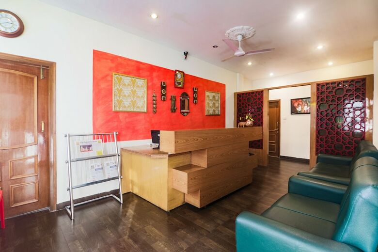 Hotel Oyo 4280 The City Gate Residency