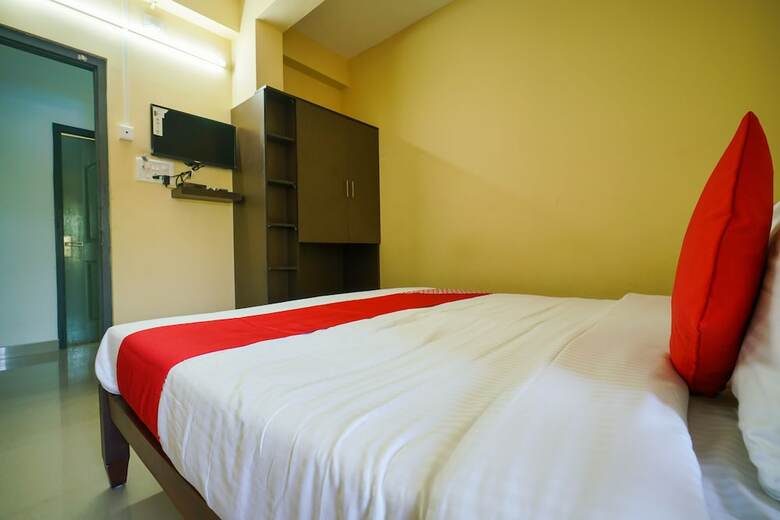 Hotel Oyo 4280 The City Gate Residency