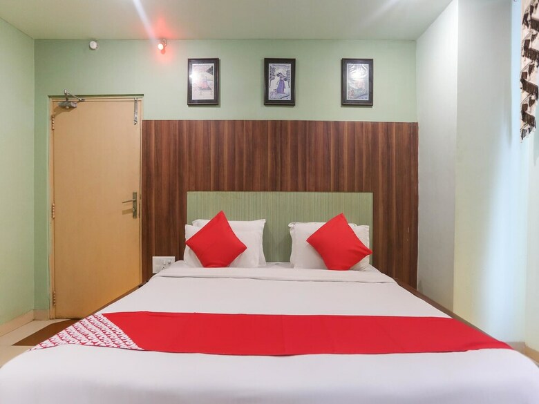 Oyo 45790 Hotel Bhubaneswari Classic