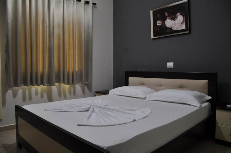 Hotel Dclub Villa Qendra Village