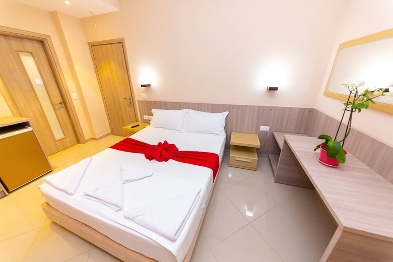 Hotel Dclub Villa Qendra Village