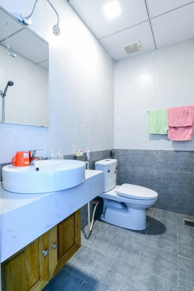 Trangs Beachfront Apartment Nha Trang