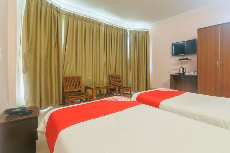 Hotel Oyo 29968 D'courtyard Resort