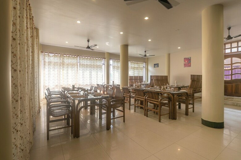 Hotel Oyo 29968 D'courtyard Resort