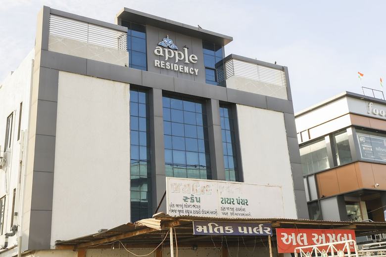 Hotel Capital O 48764 Apple Residency