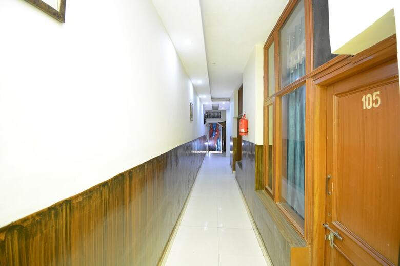 Oyo 4894 Hotel The Diamond Chandigarh
