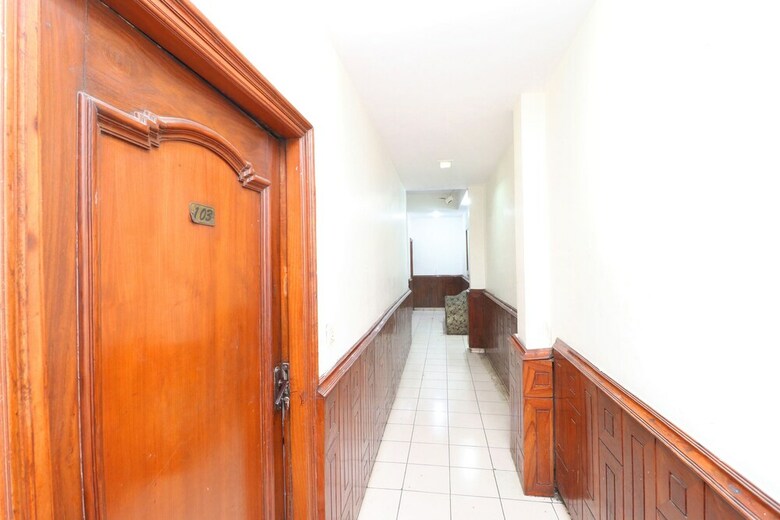 Oyo 8623 Hotel Destination
