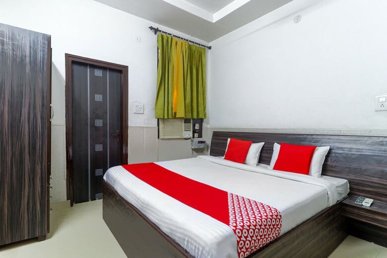 Hotel Oyo 46437 Malik Regency