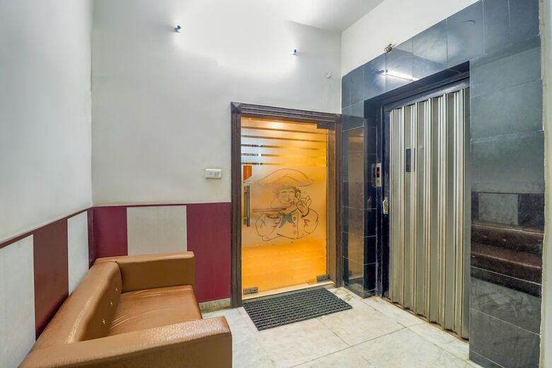 Hotel Oyo 46437 Malik Regency