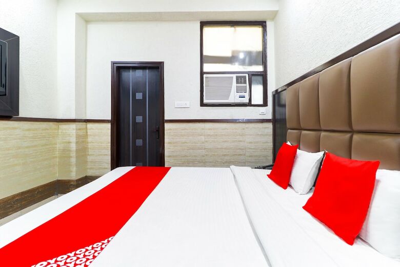 Hotel Oyo 46437 Malik Regency