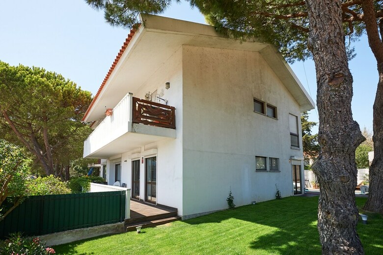 Central Holiday Home