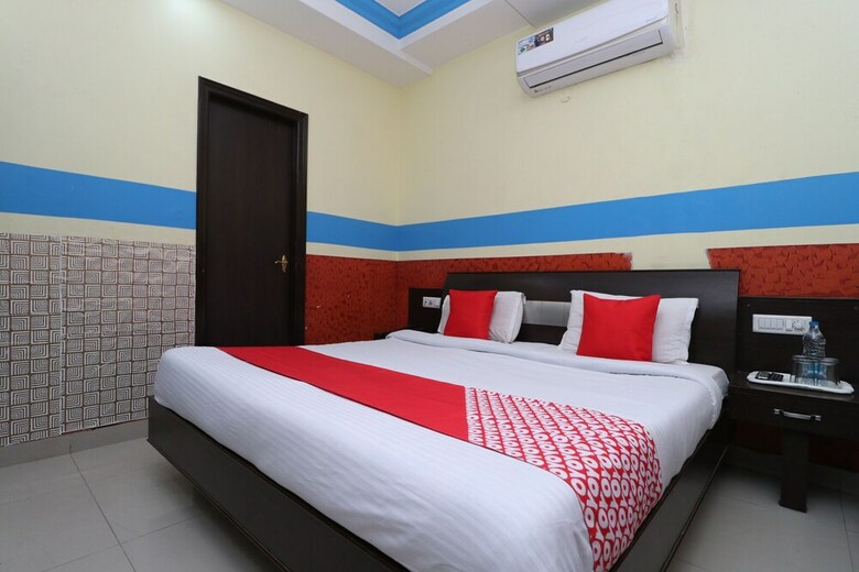 Hotel Oyo 30100 Lucky Guest House