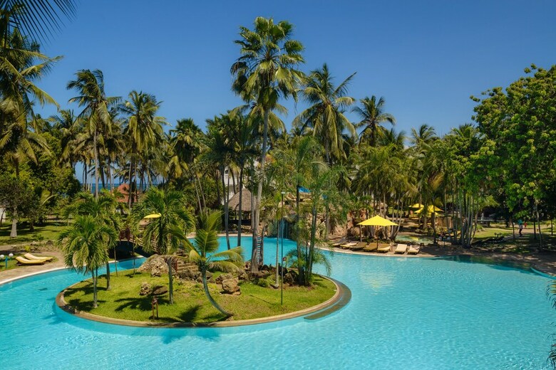 Hotel Sarova Whitesands Beach Resort & Spa