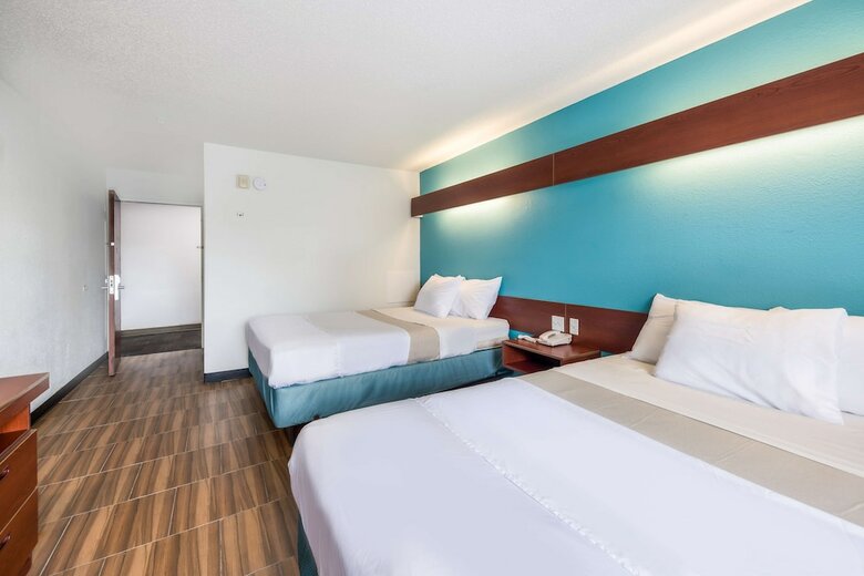 Hotel Microtel Inn & Suites By Wyndham Brunswick
