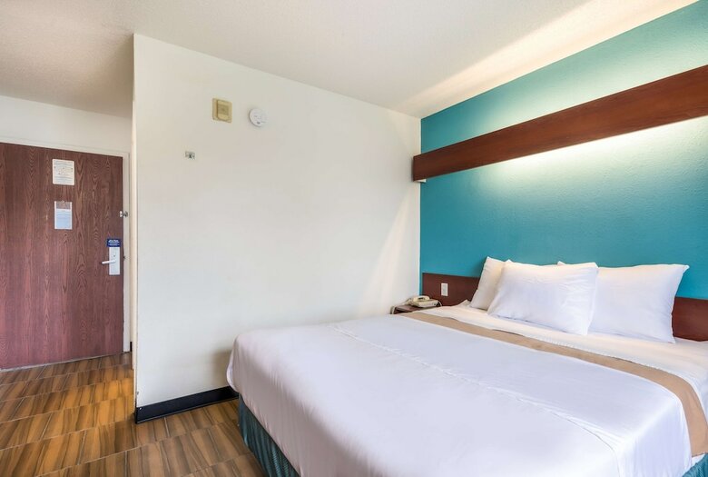Hotel Microtel Inn & Suites By Wyndham Brunswick