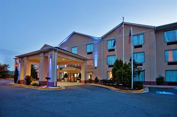 Holiday Inn Express Hotel & Suites Hiawassee