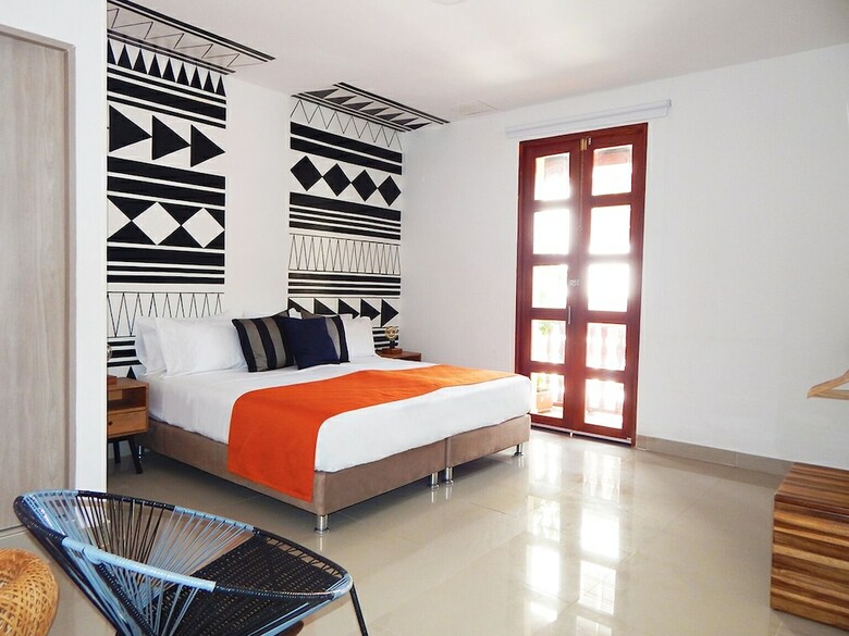 Ethnic Thematic Hotel