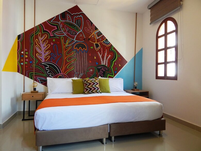 Ethnic Thematic Hotel