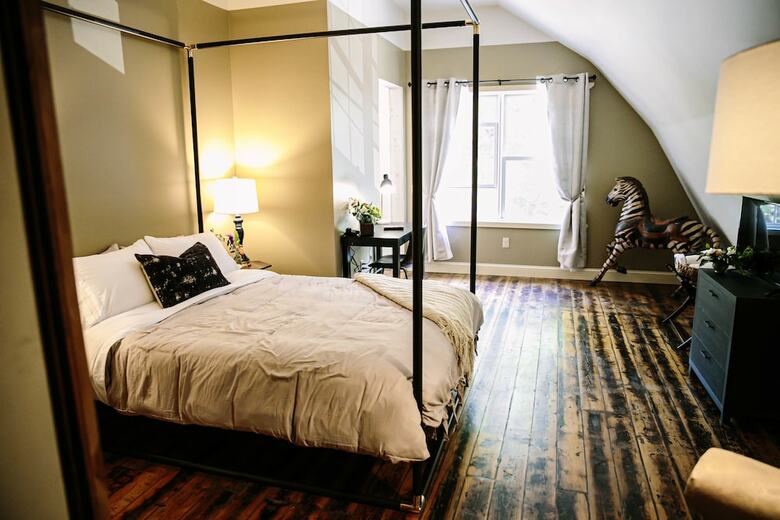 Hotel The Long Neck Inn