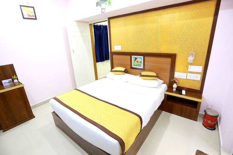 Base9 Airport Hotel