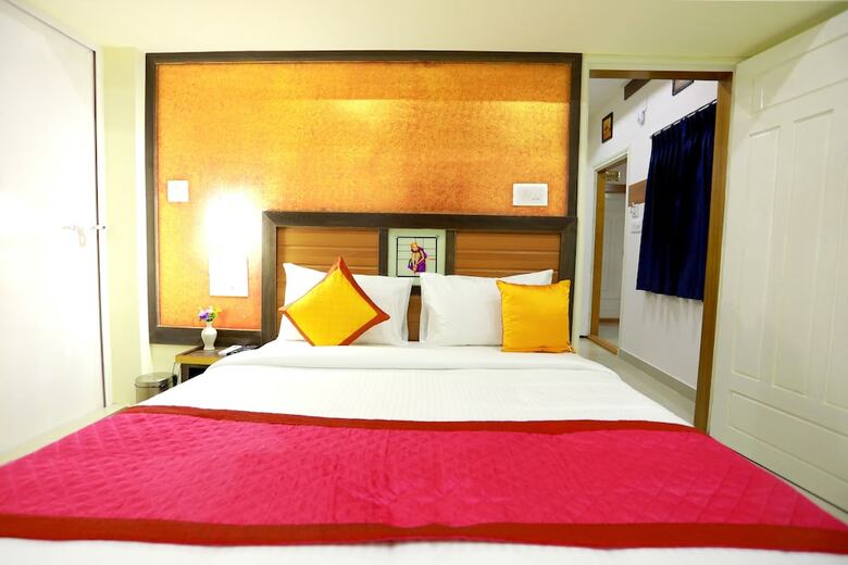 Base9 Airport Hotel