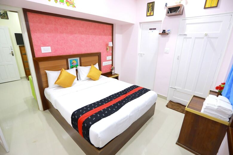 Base9 Airport Hotel