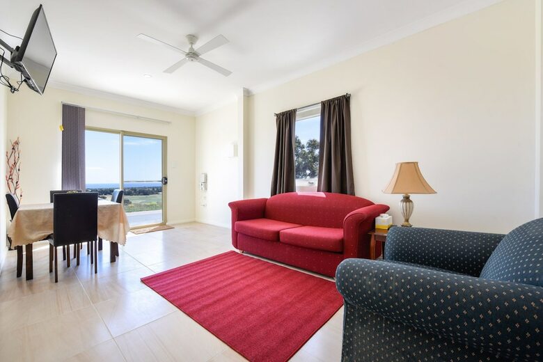 The Oasis - 6 Turnberry Drive