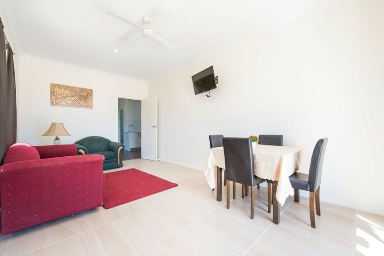 The Oasis - 6 Turnberry Drive