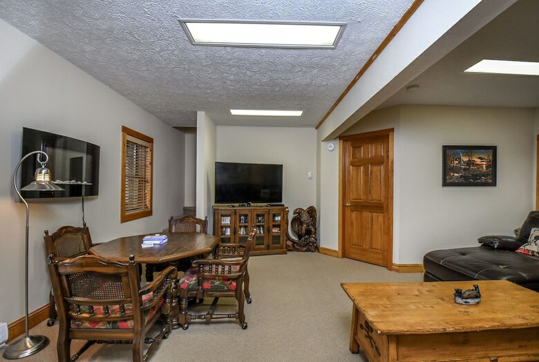 Cabana The Bear's Den