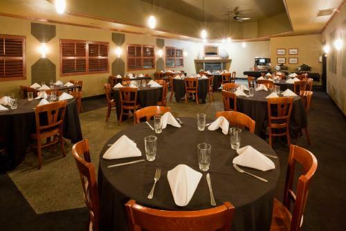 Hotel Carrollton Inn
