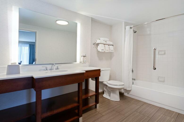 Hotel Holiday Inn Express & Suites Cincinnati Riverfront