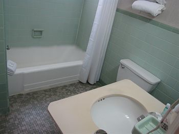 Hotel Deluxe Inn - Swainsboro