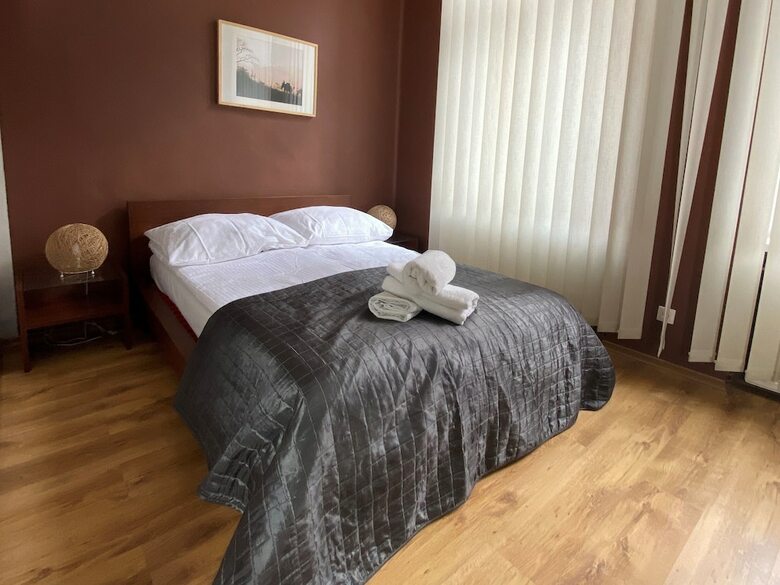 P&j Apartments