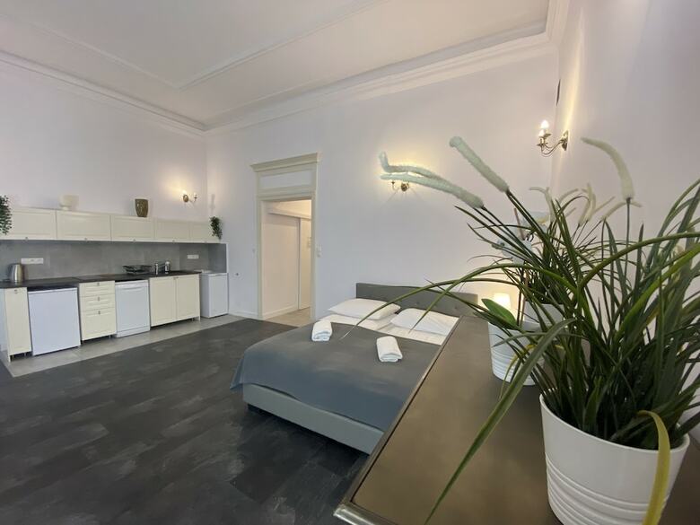 P&j Apartments