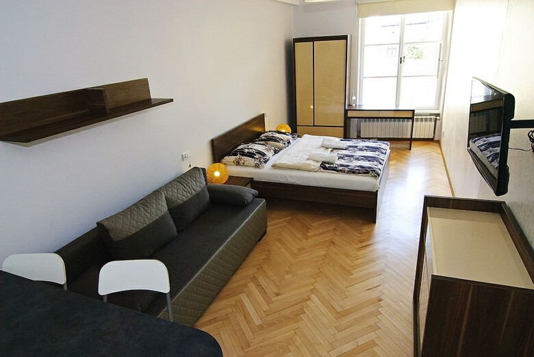 P&j Apartments