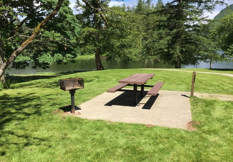 Mt. Baker Lodging Cabin 97 ?lakeside, Dock, Sleeps 6! By Mbl