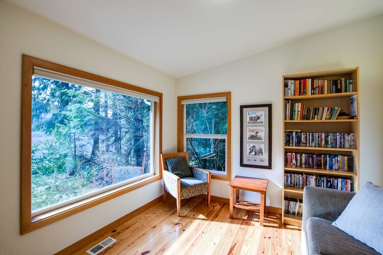 Mt. Baker Lodging Cabin 70 ? Riverside, Wifi, Sleeps 8! By Mbl