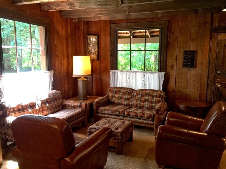 Mt. Baker Lodging Condo 57 ? Fireplace, Sleeps 6! By Mbl