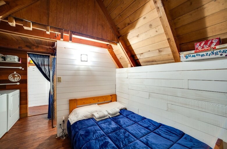 Mt. Baker Lodging Cabin 86 ?rustic, Pets Ok, Sleeps 6! By Mbl
