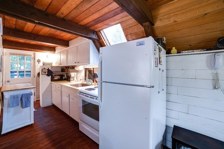 Mt. Baker Lodging Cabin 86 ?rustic, Pets Ok, Sleeps 6! By Mbl