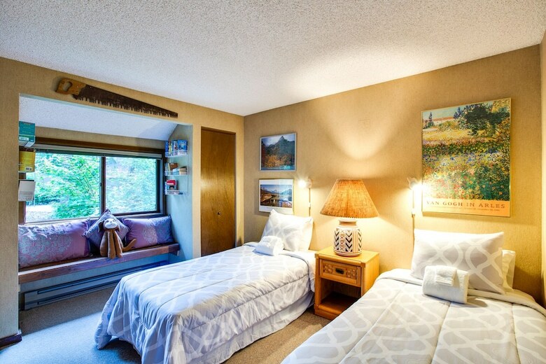 Mt. Baker Lodging Condo 59 ? Frpl, W/d, Sleeps 6! By Mbl