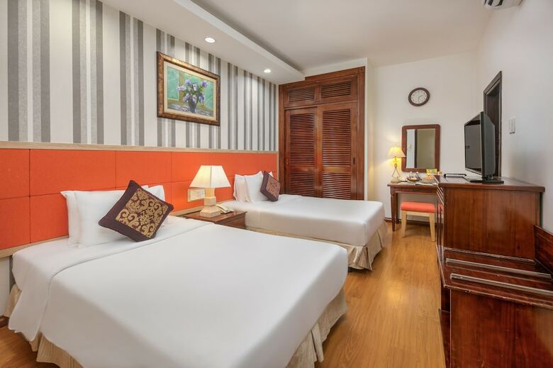 Sun River Hotel