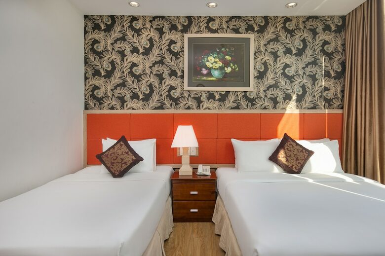 Sun River Hotel
